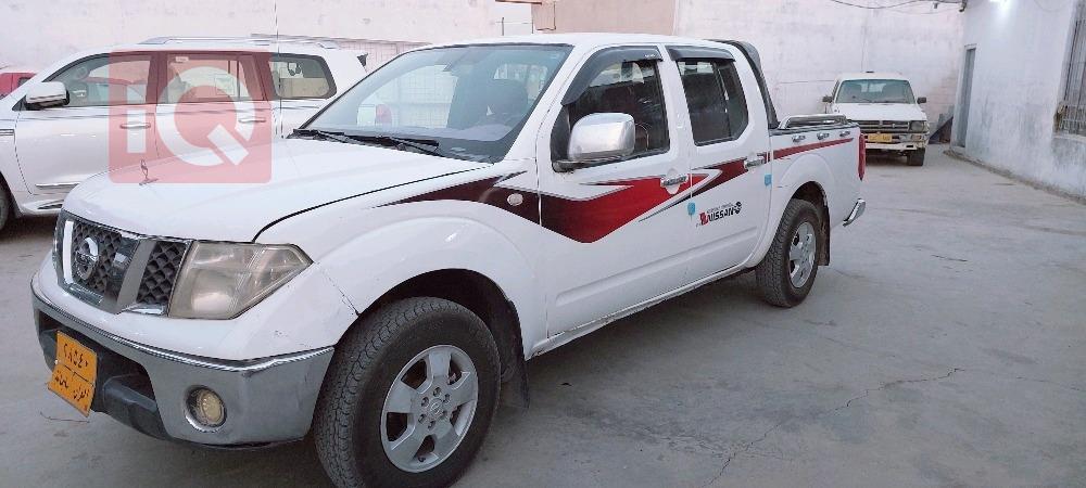 نيسان نافارا